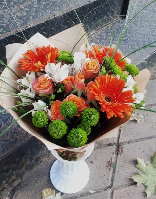 Букет цветов из: Герберы, Хризантемы, Альстромерии и Розы в Нестеровском