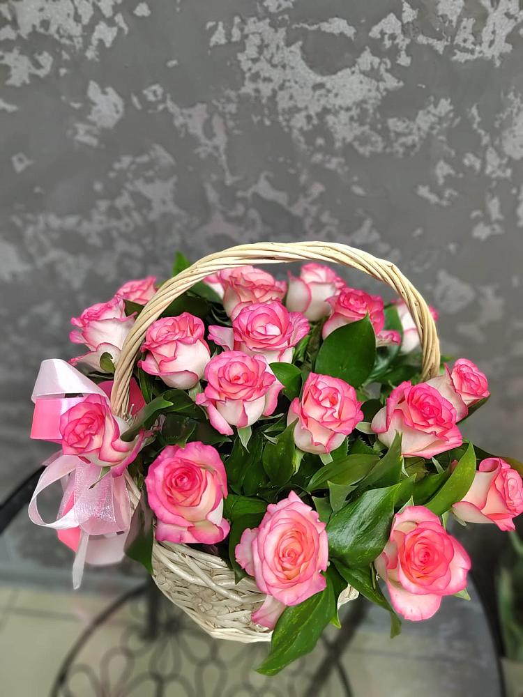 Цветочная композиция из Розы в корзине в Нестеровском