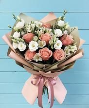 Букет цветов из:  Розы, Альстромерии и Лизиантусы в Нестеровском