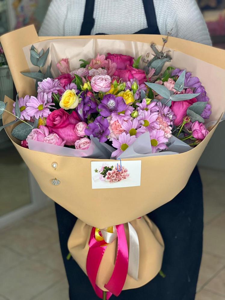 Букет цветов из: Хризантемы, Гвоздики и Альстромерии в Нестеровском