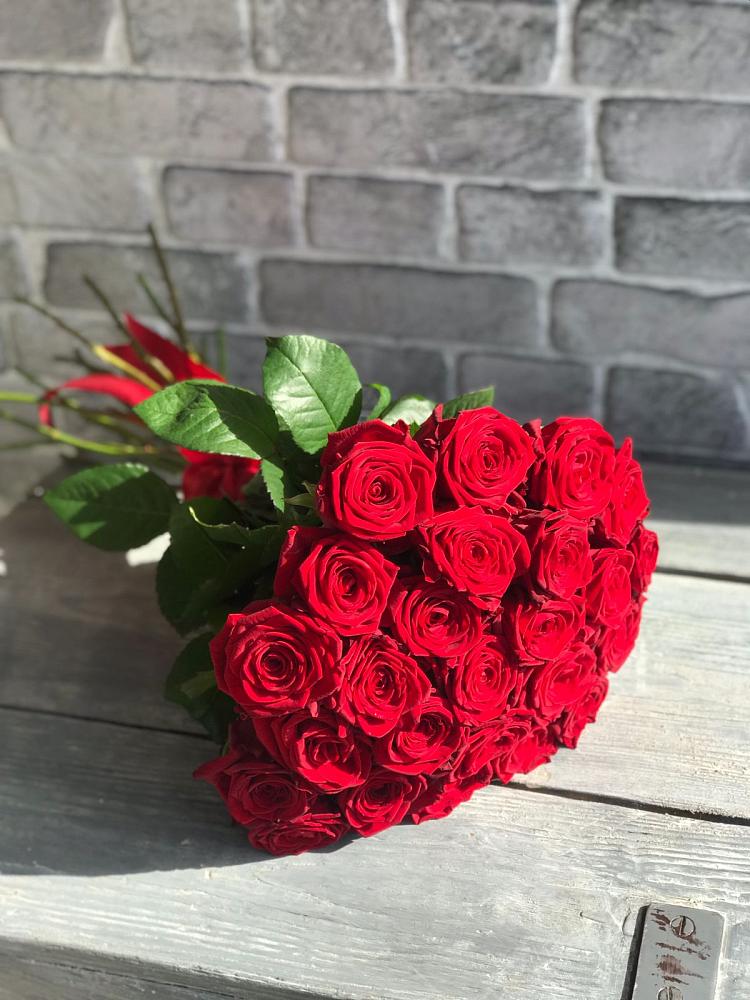 Букет Красные розы Фридом в Нестеровском