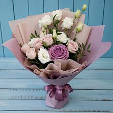 Букет цветов из:  Розы и Лизиантусы в Нестеровском