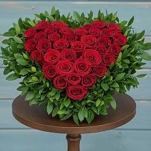 Цветочная композиция из Розы в виде сердца в Нестеровском