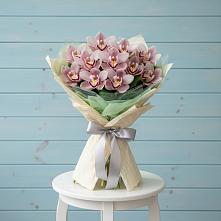 Букет цветов из:  Орхидеи и Розы в Нестеровском