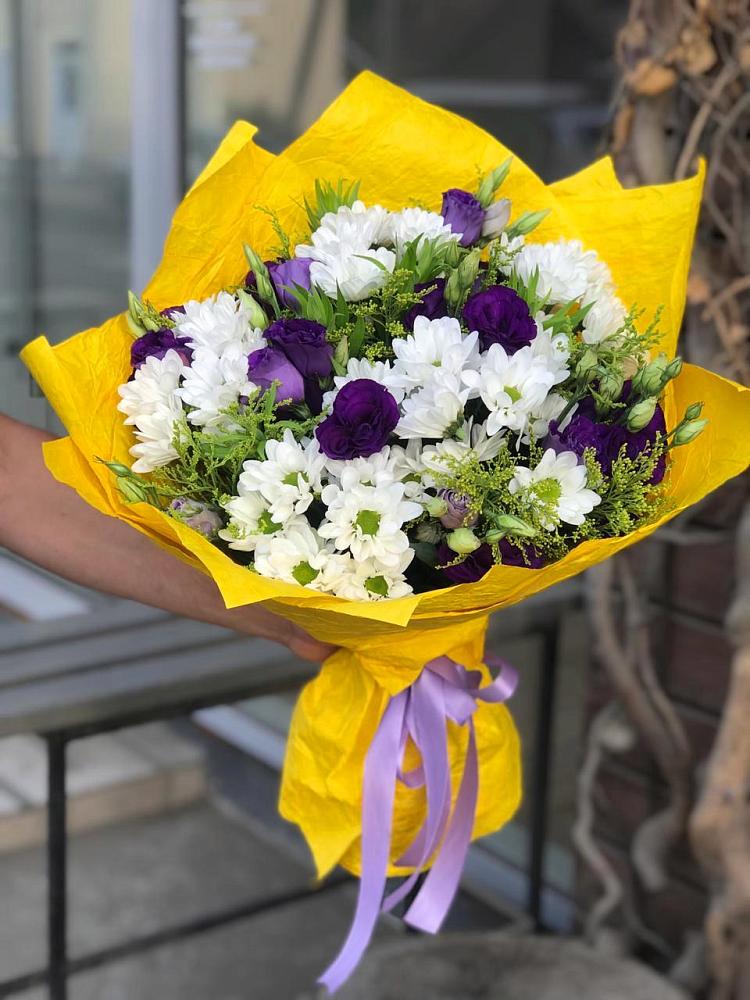 Букет цветов из: Ирисы, Хризантемы и Ромашки в Нестеровском