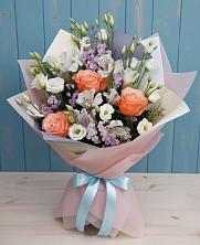 Букет цветов из:  Лизиантусы, Розы, Альстромерии и Гипсофила в Нестеровском