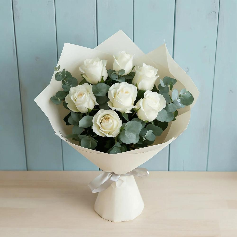 Букет Белые розы в Эвкалипте в Нестеровском