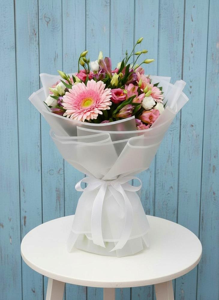 Букет цветов из: Герберы, Альстромерии и Лизиантусы в Нестеровском