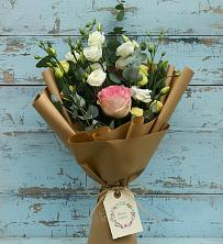 Букет цветов из:  Розы и Лизиантусы в Нестеровском