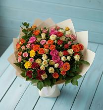 Букет Микс из разноцветных кустовых роз в Нестеровском