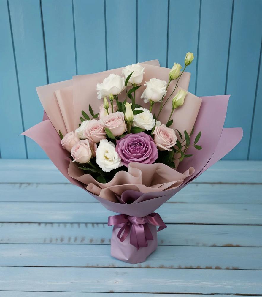 Букет цветов из: Розы и Лизиантусы в Нестеровском